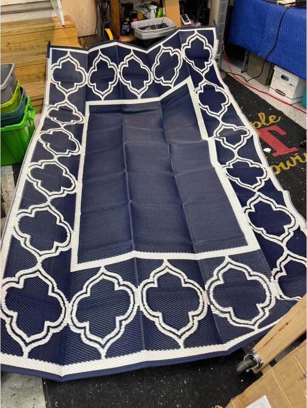 6’ x 9’ Navy/White Waterproof Outdoor Rug Reversible Design Carrying bags